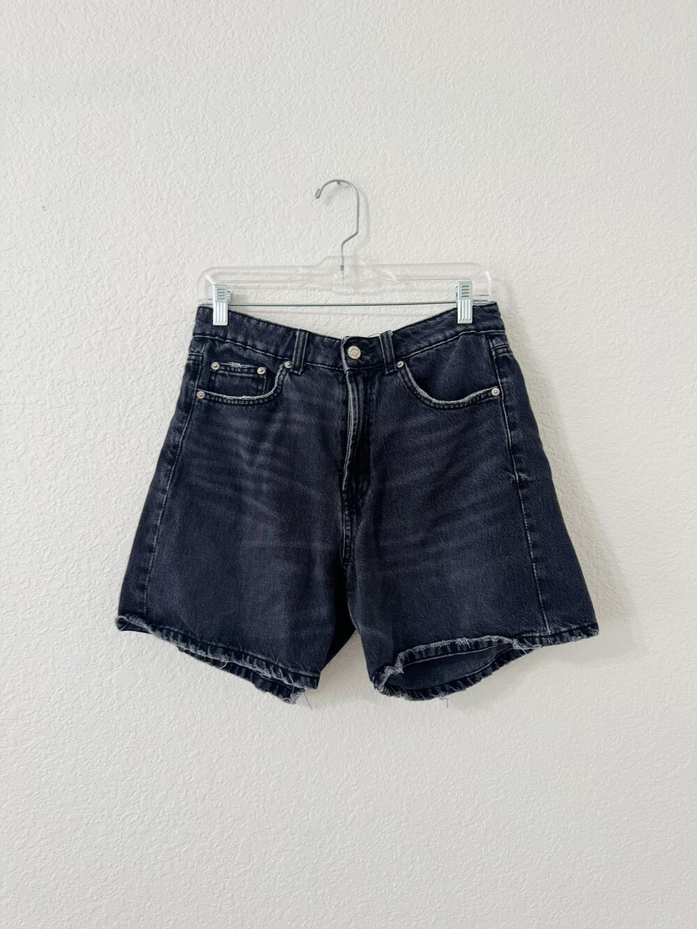 Zara High Rise Black Washed Denim Shorts Raw Hem Size 8